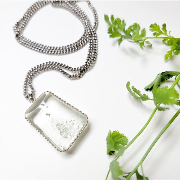 Sterling Silver Malachite Inclusion Pendant on Chain - Picture 2 of 7